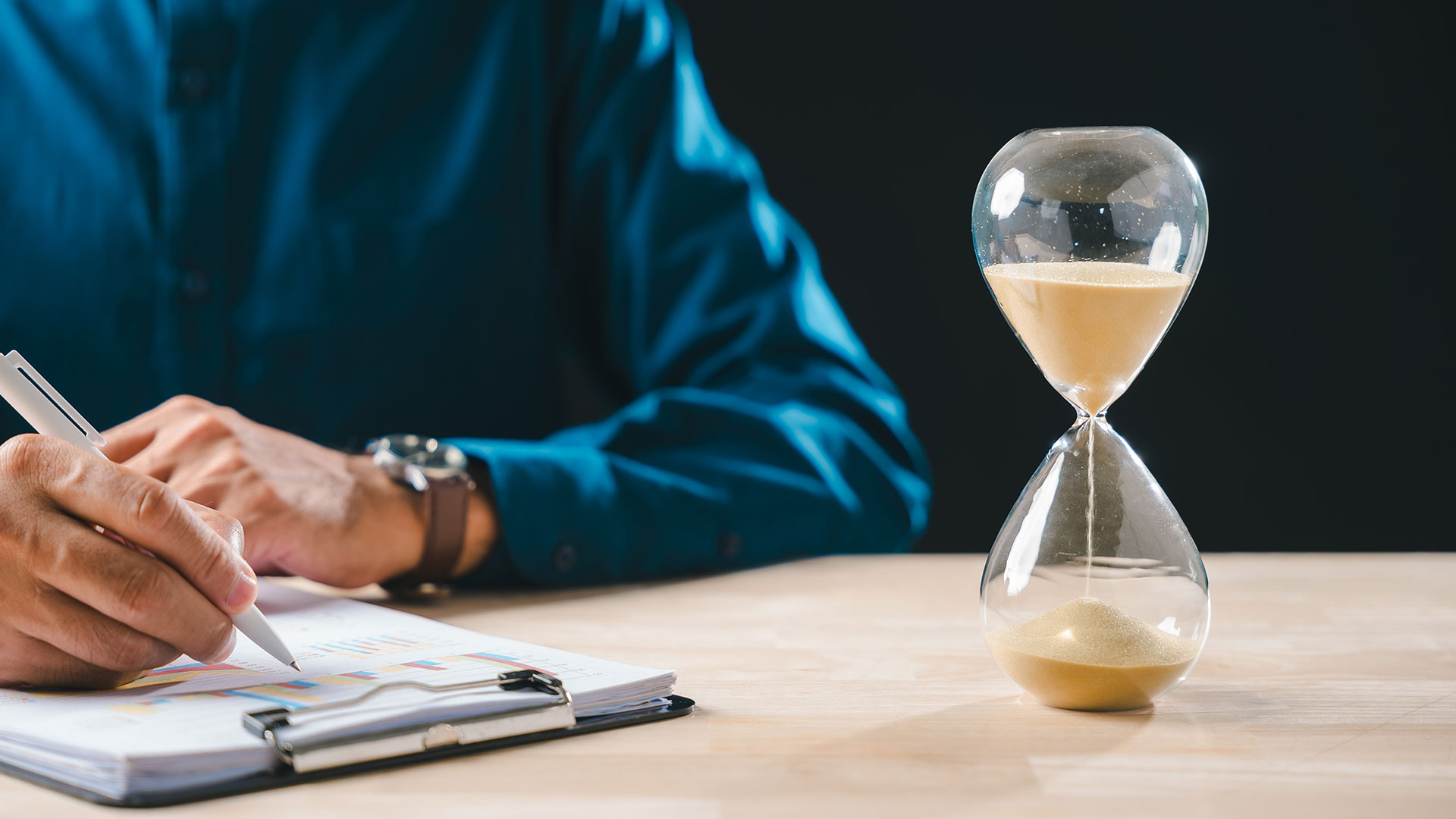 Finanzen-Header - BUSINESS EQ